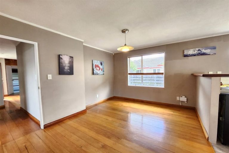 Photo of property in 26 Glen Road, Stokes Valley, Lower Hutt, 5019