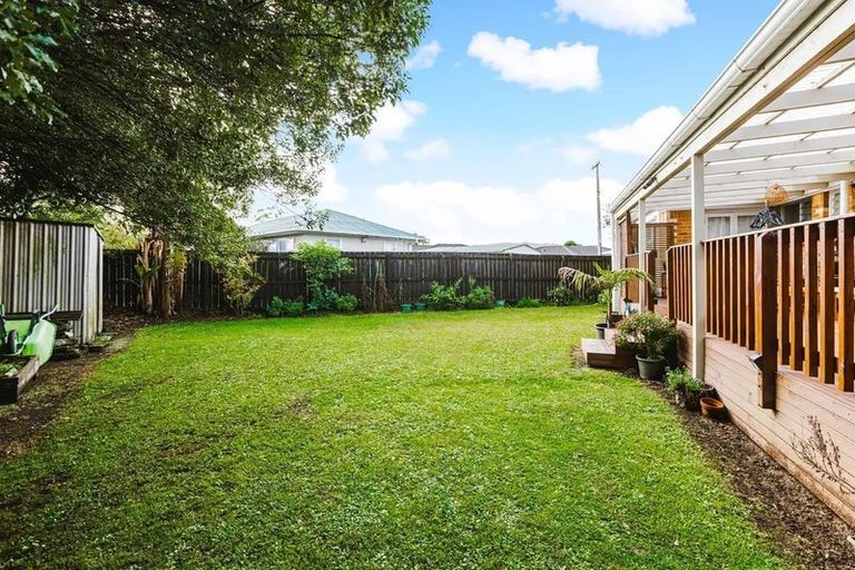Photo of property in 19 Wilson Place, Papakura, 2110