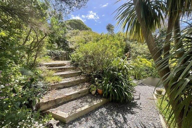 Photo of property in 2 Te Kura Road, Pukerua Bay, 5026