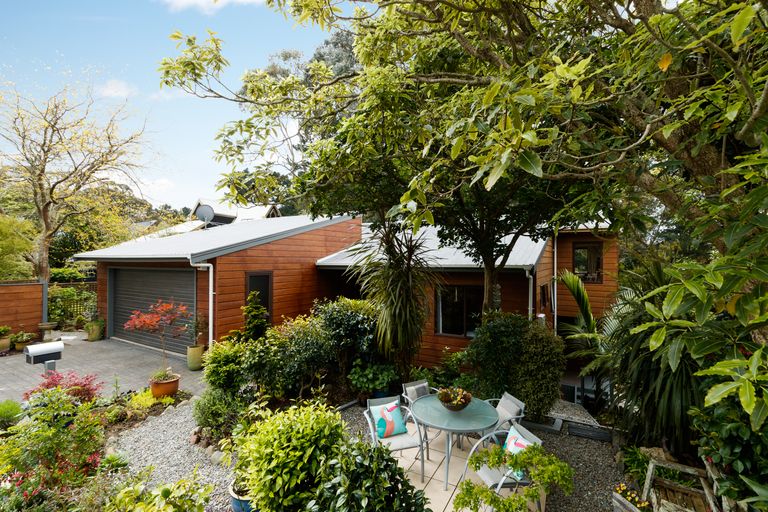 Photo of property in 126 Atawhai Road, Fitzherbert, Palmerston North, 4410