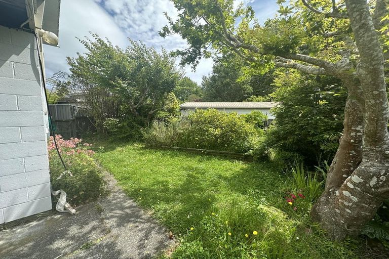 Photo of property in 4a Dowling Grove, Silverstream, Upper Hutt, 5019