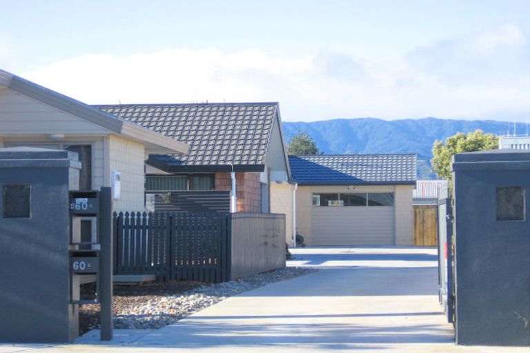 Photo of property in 60c Te Rauparaha Street, Otaki, 5512