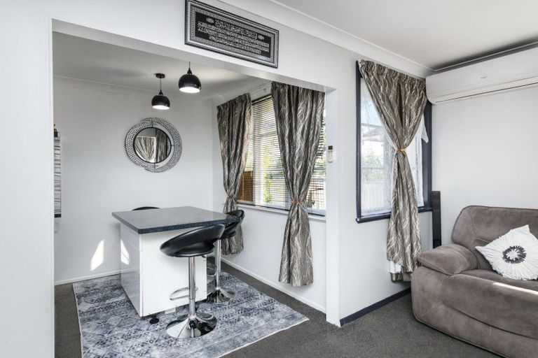 Photo of property in 30 Thames Street, Roslyn, Palmerston North, 4414