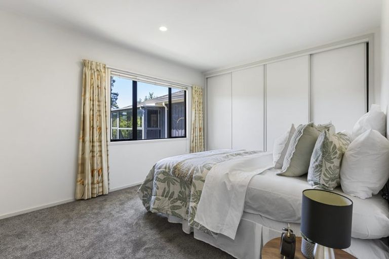 Photo of property in 70a Kirton Drive, Riverstone Terraces, Upper Hutt, 5018