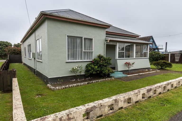 Photo of property in 166 Bright Street, Cobden, Greymouth, 7802