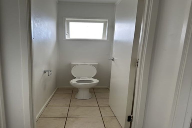Photo of property in 5 Ashcroft Avenue, Mangere Bridge, Auckland, 2022