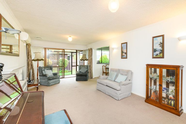 Photo of property in 4 Mcarthur Street, Terrace End, Palmerston North, 4410