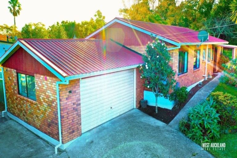 Photo of property in 1/31 Chorley Avenue, Massey, Auckland, 0614