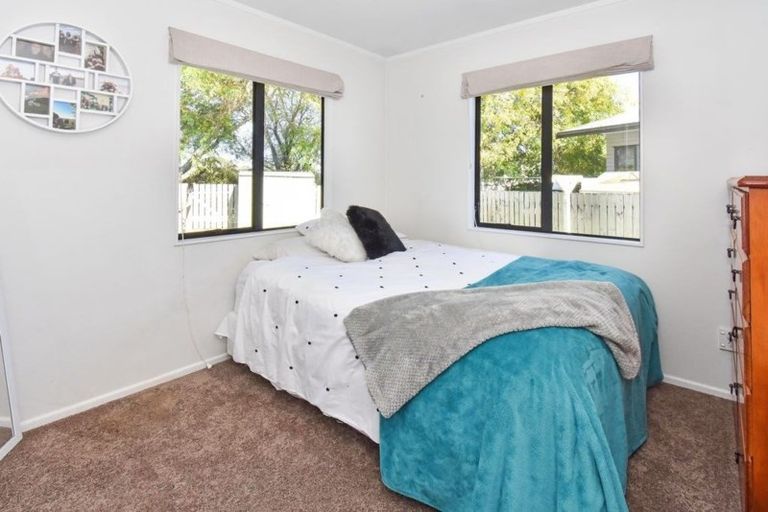 Photo of property in 20 Seaway Road, Clarks Beach, 2122