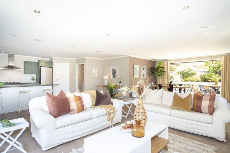 Photo of property in 28 Quill Street, Lake Hayes, Queenstown, 9304