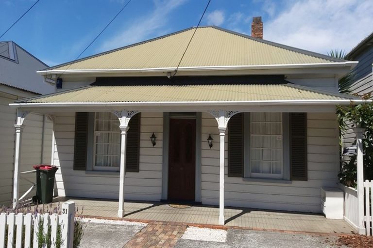 Photo of property in 31 Seafield View Road, Grafton, Auckland, 1023