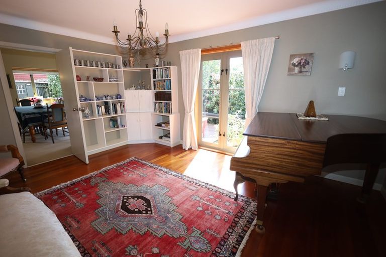 Photo of property in 30 Karaka Road, Otumoetai, Tauranga, 3110