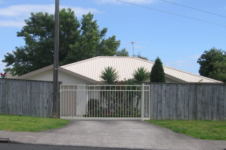 Photo of property in 1/2a Leigh Terrace, Bayview, Auckland, 0629