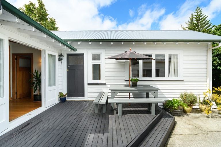 Photo of property in 26 Marne Street, Hokowhitu, Palmerston North, 4410