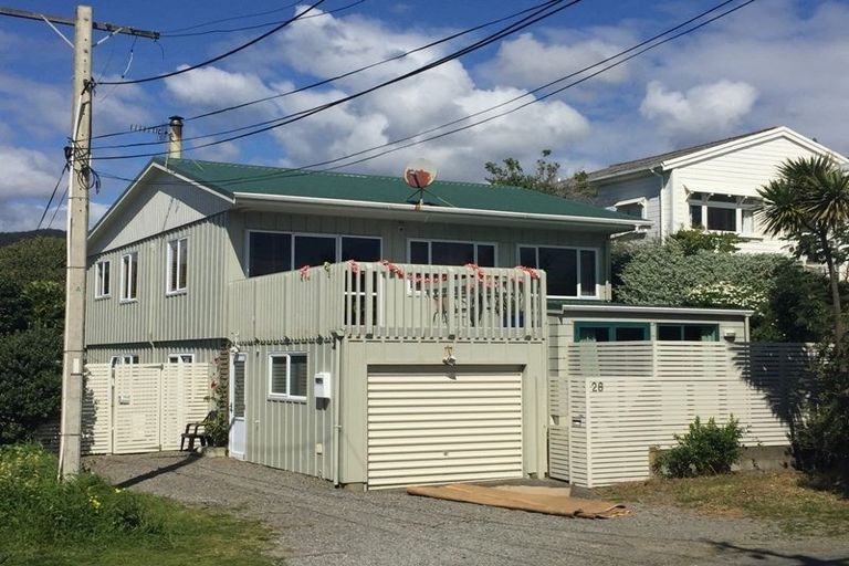 Photo of property in 28 Aperahama Street, Paekakariki, 5034