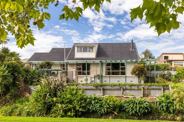 Photo of property in 110 Avondale Road, Taradale, Napier, 4112