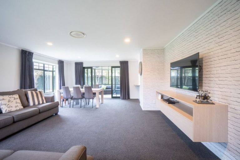 Photo of property in 15 Madison Avenue, Milson, Palmerston North, 4414