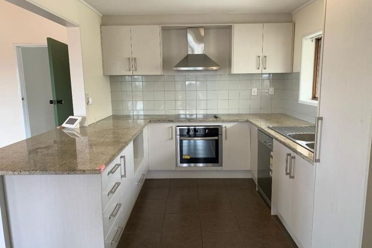 Photo of property in 5 Panorama Court, Red Beach, 0932