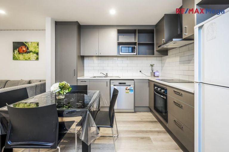 Photo of property in 31 Tuuhura Road, Pukekohe, 2120