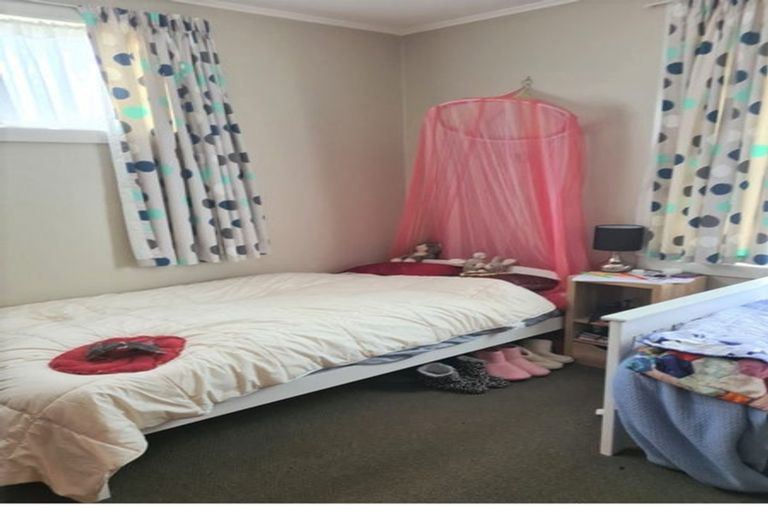 Photo of property in 27ab Loongana Street, Waitangirua, Porirua, 5024