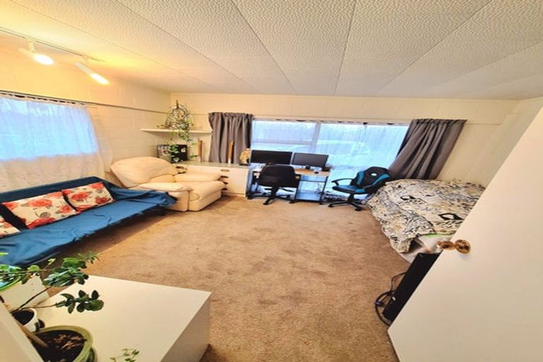 Photo of property in 35 Fratley Avenue, Farm Cove, Auckland, 2012
