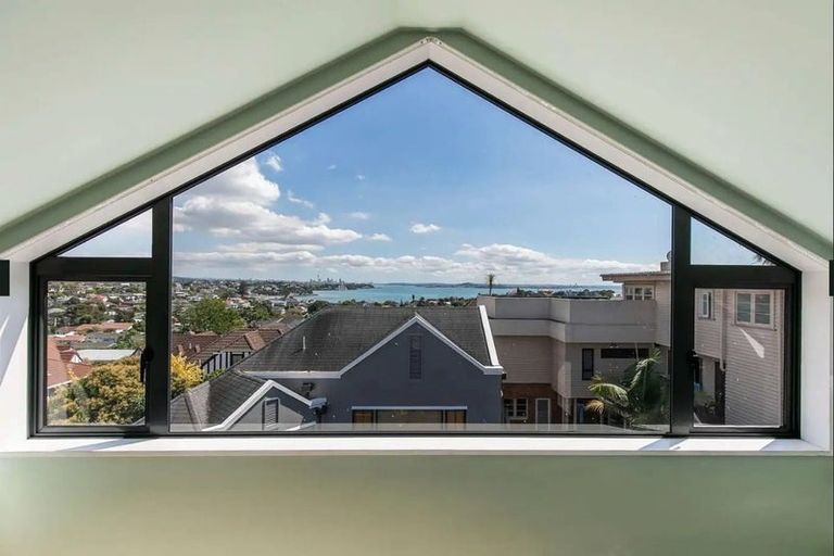Photo of property in 2/25 Waimarie Street, Saint Heliers, Auckland, 1071
