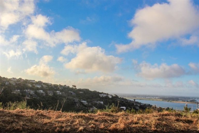 Photo of property in 8 Rifleman Lane, Redcliffs, Christchurch, 8081