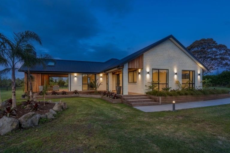 Photo of property in 2 Puriri Park Lane, Waipapa, 0230