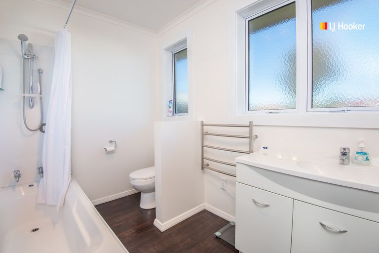 Photo of property in 28 Severn Street, Mosgiel, 9024