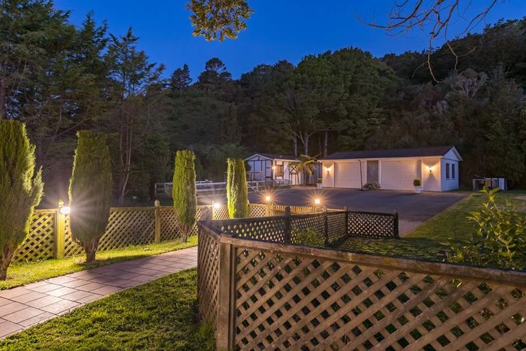 Photo of property in 201d Katherine Mansfield Drive, Whitemans Valley, Upper Hutt, 5371