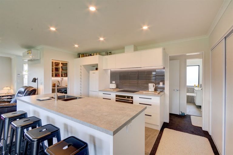 Photo of property in 52 Cross Street, Sefton, 7477