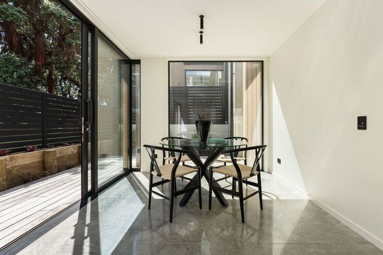 Photo of property in 30b Pitau Road, Mount Maunganui, 3116