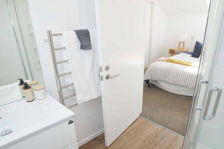 Photo of property in 2/23 Hills Road, Edgeware, Christchurch, 8013