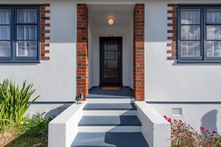 Photo of property in 30 Hindmarsh Street, Johnsonville, Wellington, 6037