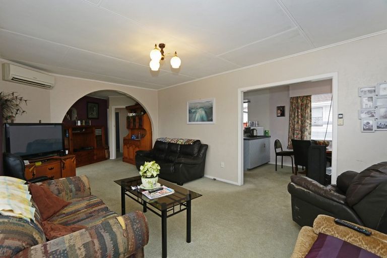 Photo of property in 15 Murray Avenue, Hawera, 4610