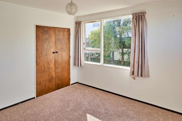 Photo of property in 11 Lauderdale Road, Papakowhai, Porirua, 5024