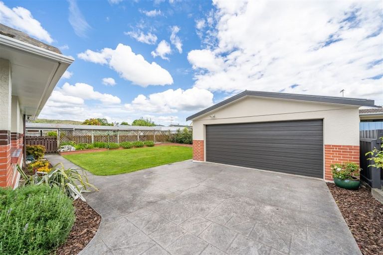 Photo of property in 19 Charles Street, Clouston Park, Upper Hutt, 5018