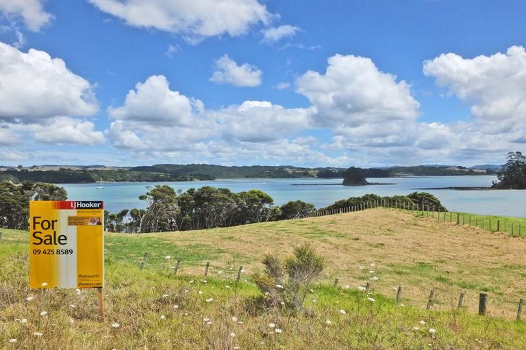 Photo of property in 121 Ridge Road, Mahurangi East, Warkworth, 0982