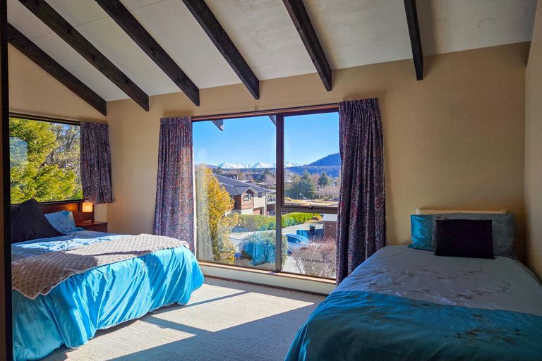 Photo of property in 10 Hamilton Drive, Lake Tekapo, 7999