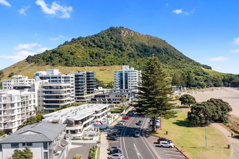 Photo of property in 10 Marine Parade, Mount Maunganui, 3116