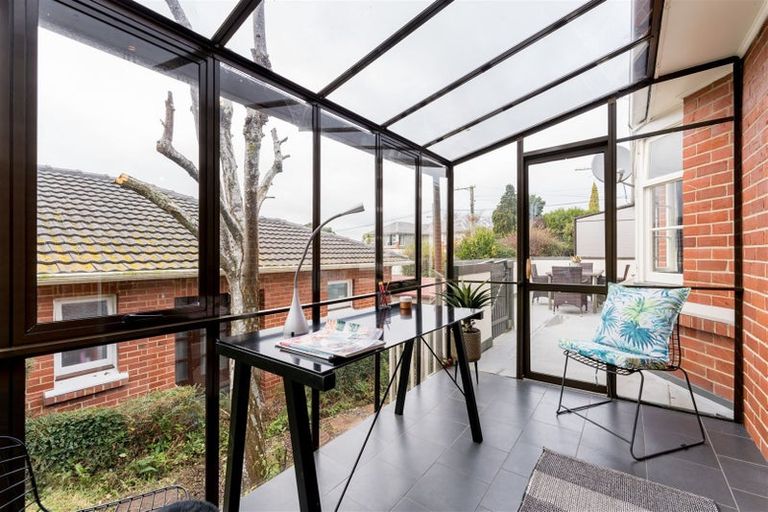 Photo of property in 6 Middleton Road, Kew, Dunedin, 9012