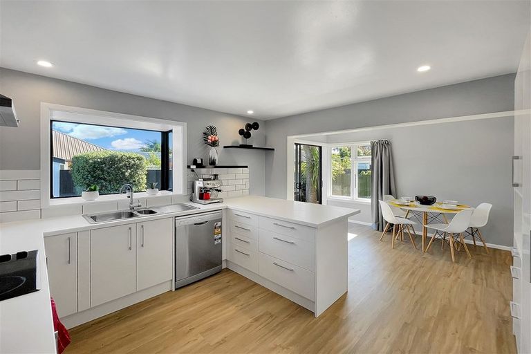 Photo of property in 110 Halswell Road, Hillmorton, Christchurch, 8025