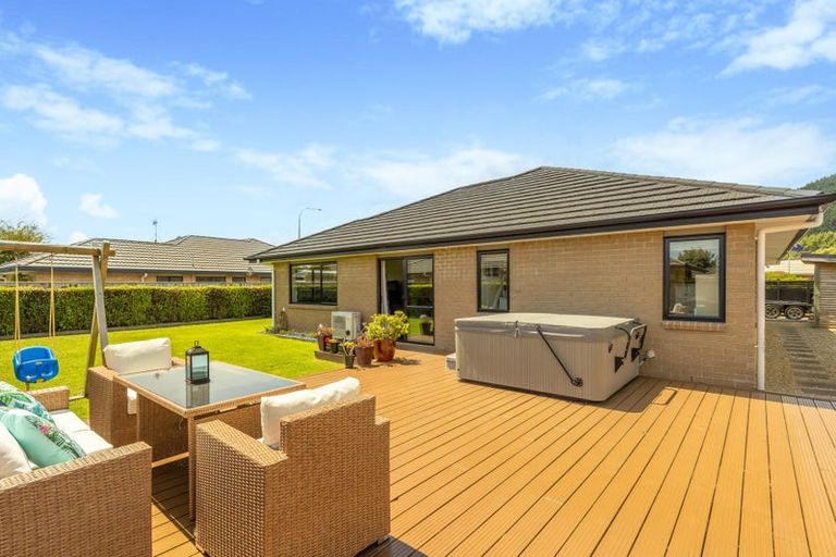 Photo of property in 65 Awatea Avenue, Paraparaumu, 5032