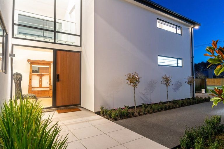 Photo of property in 182 Ilam Road, Ilam, Christchurch, 8041