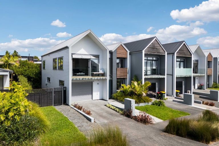 Photo of property in 74 Caldera Drive, Long Bay, Auckland, 0630