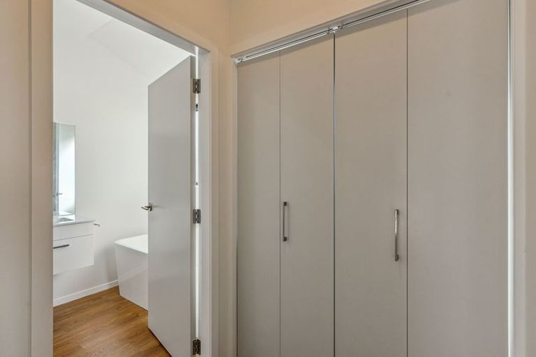 Photo of property in 21c Margaret Road, Raumati Beach, Paraparaumu, 5032