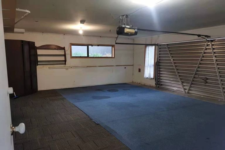 Photo of property in 1 Kallista Place, Browns Bay, Auckland, 0630