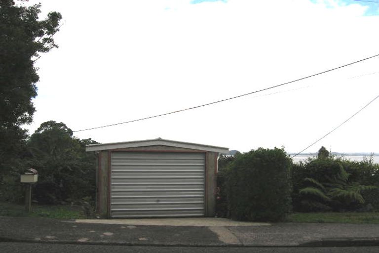 Photo of property in 66 Tanekaha Road, Titirangi, Auckland, 0604