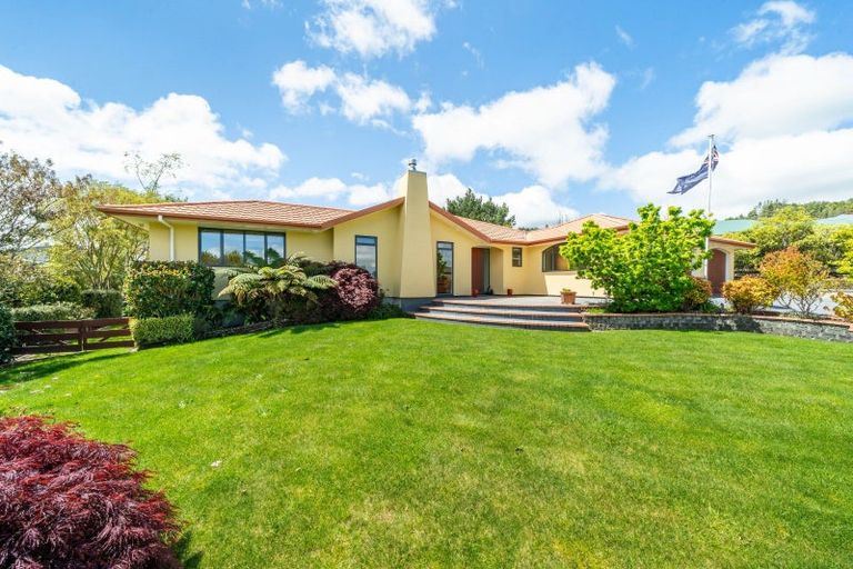 Photo of property in 9 Marua Palm Grove, Timberlea, Upper Hutt, 5018