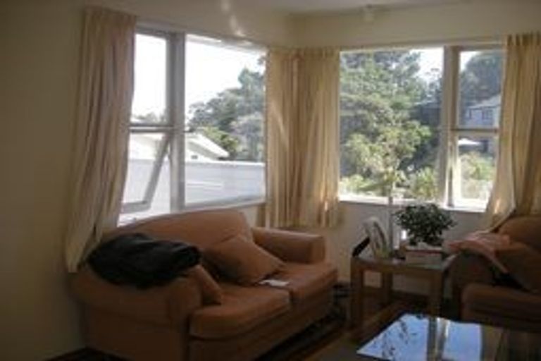Photo of property in 13 View Road, Glenfield, Auckland, 0627
